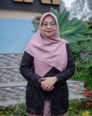 Indah Puspita Sari, S.Pd