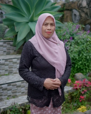 Alyowati, S.Pd