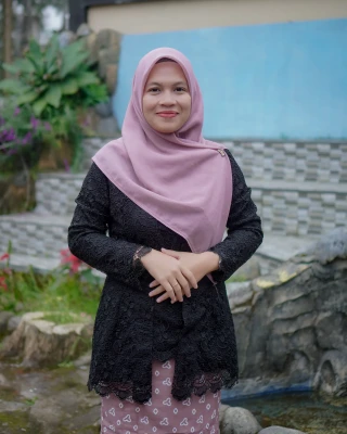 Lydia Rohmawati, S.Pd