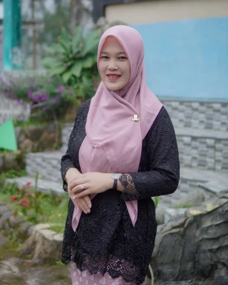 Vinda Avrilia, S.Pd